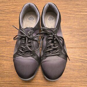 CLOUDSTEPPERS by CLARKS Women's Soft Cushion Laced Up Sneakers - Size 9M